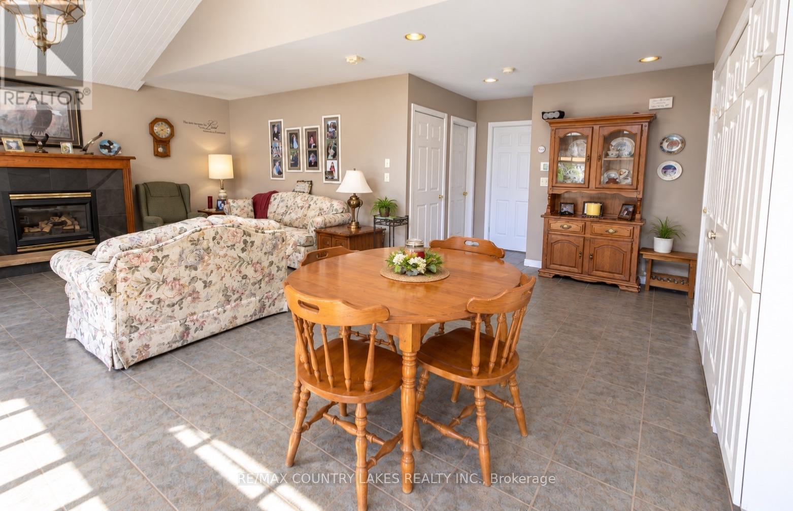 27 Hillcrest Avenue, Kawartha Lakes, Ontario  K0M 2B0 - Photo 14 - X13479290