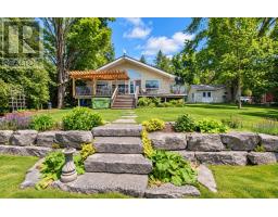 27 HILLCREST AVENUE, Kawartha Lakes, Ontario