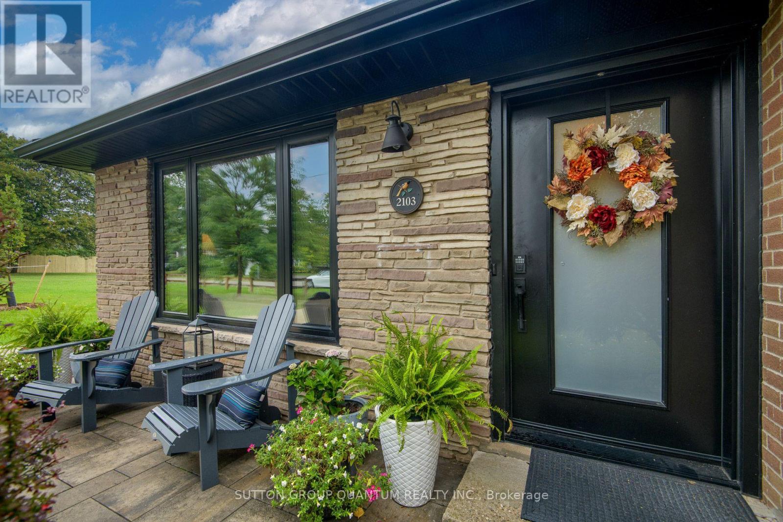2103 Seabrook Drive, Oakville, Ontario  L6L 2T8 - Photo 9 - W13774378