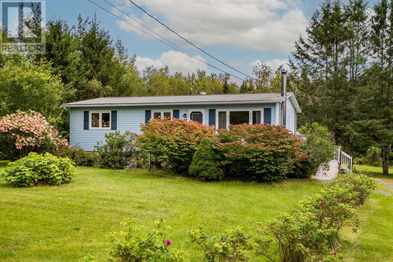 147 East Uniacke Road, East Uniacke, Nova Scotia  B0N 1Z0 - Photo 2 - 202622857