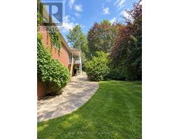 7 THE LINKS ROAD, Toronto, Ontario