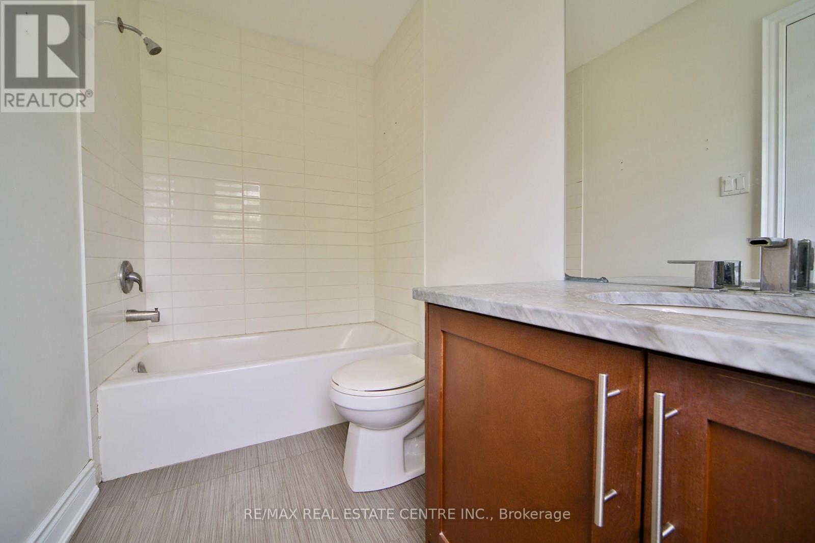 211 Appleton Court, Newmarket, Ontario  L3Y 0B8 - Photo 19 - N13741010