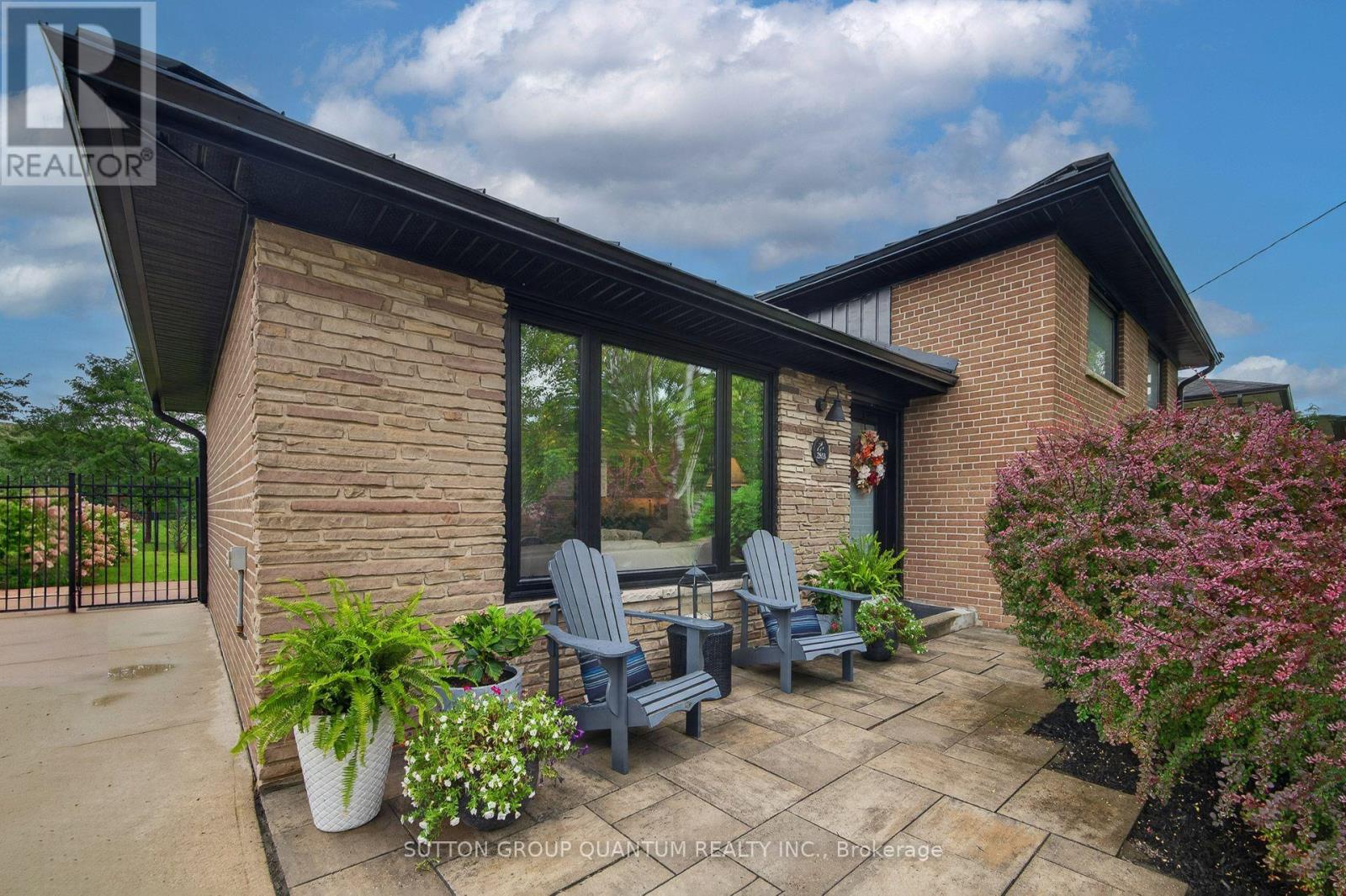 2103 Seabrook Drive, Oakville, Ontario  L6L 2T8 - Photo 7 - W13774378