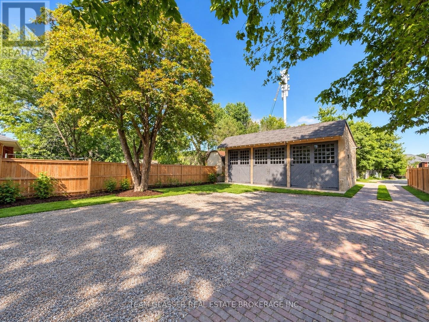 Upper - 884 Trafalgar Street, London East, Ontario  N5Z 1E8 - Photo 3 - X13777686