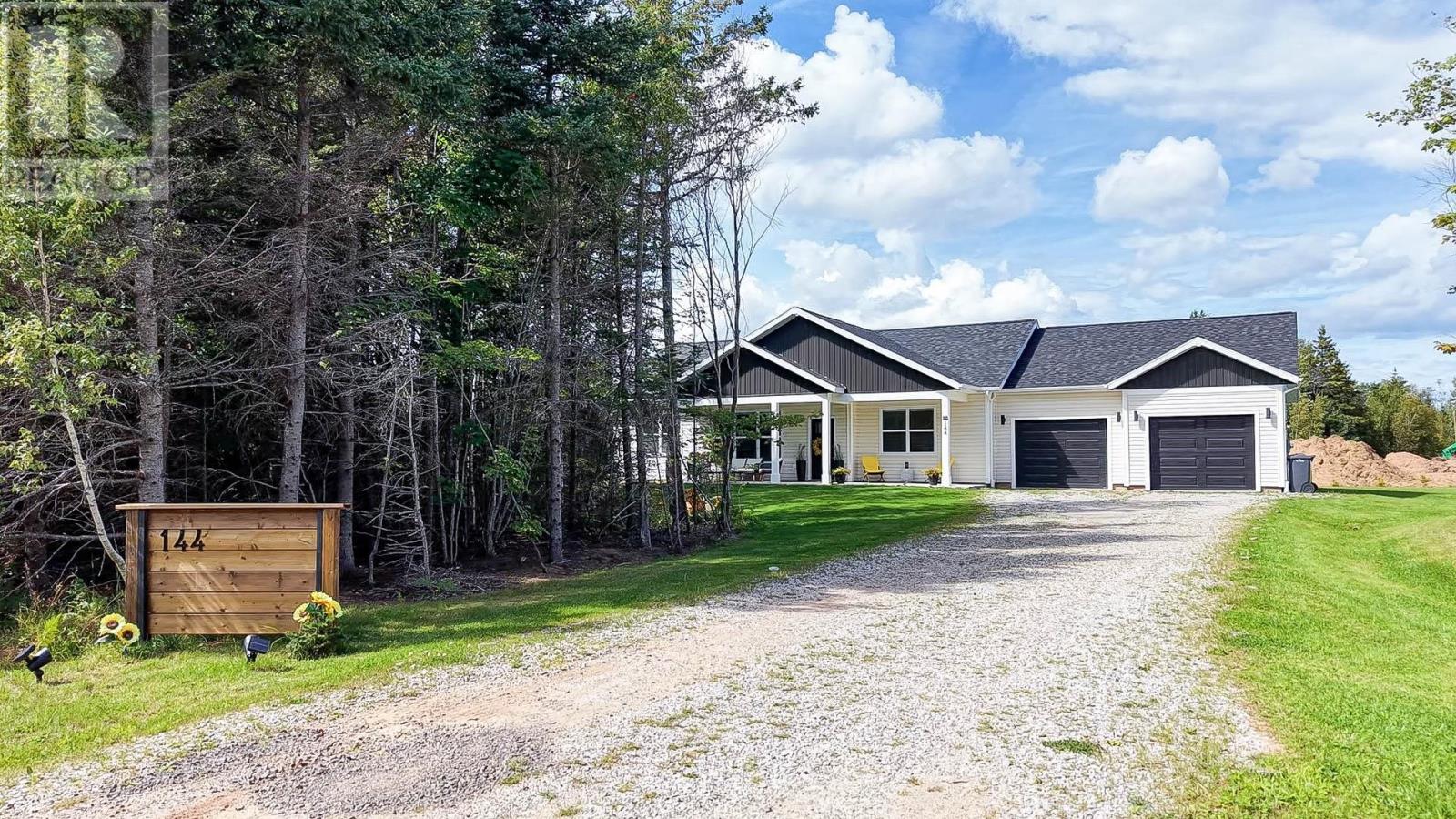 144 Shady Acres Drive, Brackley Beach, Prince Edward Island  C1E 2X4 - Photo 3 - 202622999