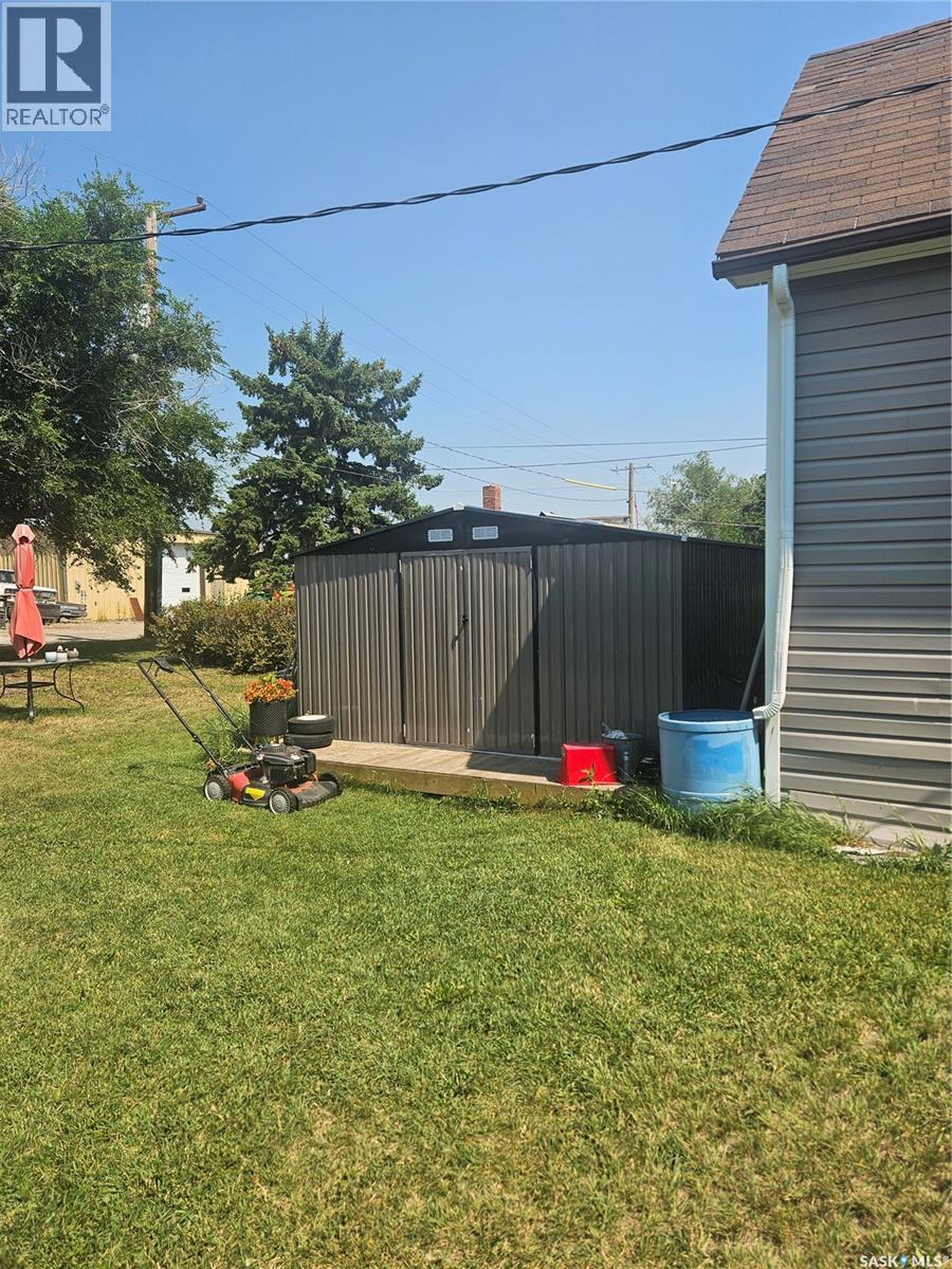 107 2nd Street S, Cabri, Saskatchewan  S0N 0J0 - Photo 19 - SK048314