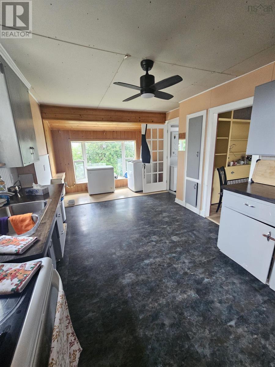 6 Alphonse Street, Glace Bay, Nova Scotia  B1A 4A3 - Photo 8 - 202623138