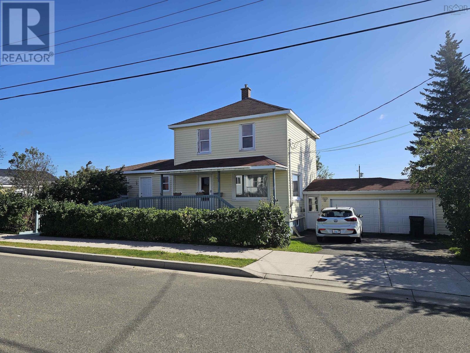 6 Alphonse Street, Glace Bay, Nova Scotia  B1A 4A3 - Photo 1 - 202623138