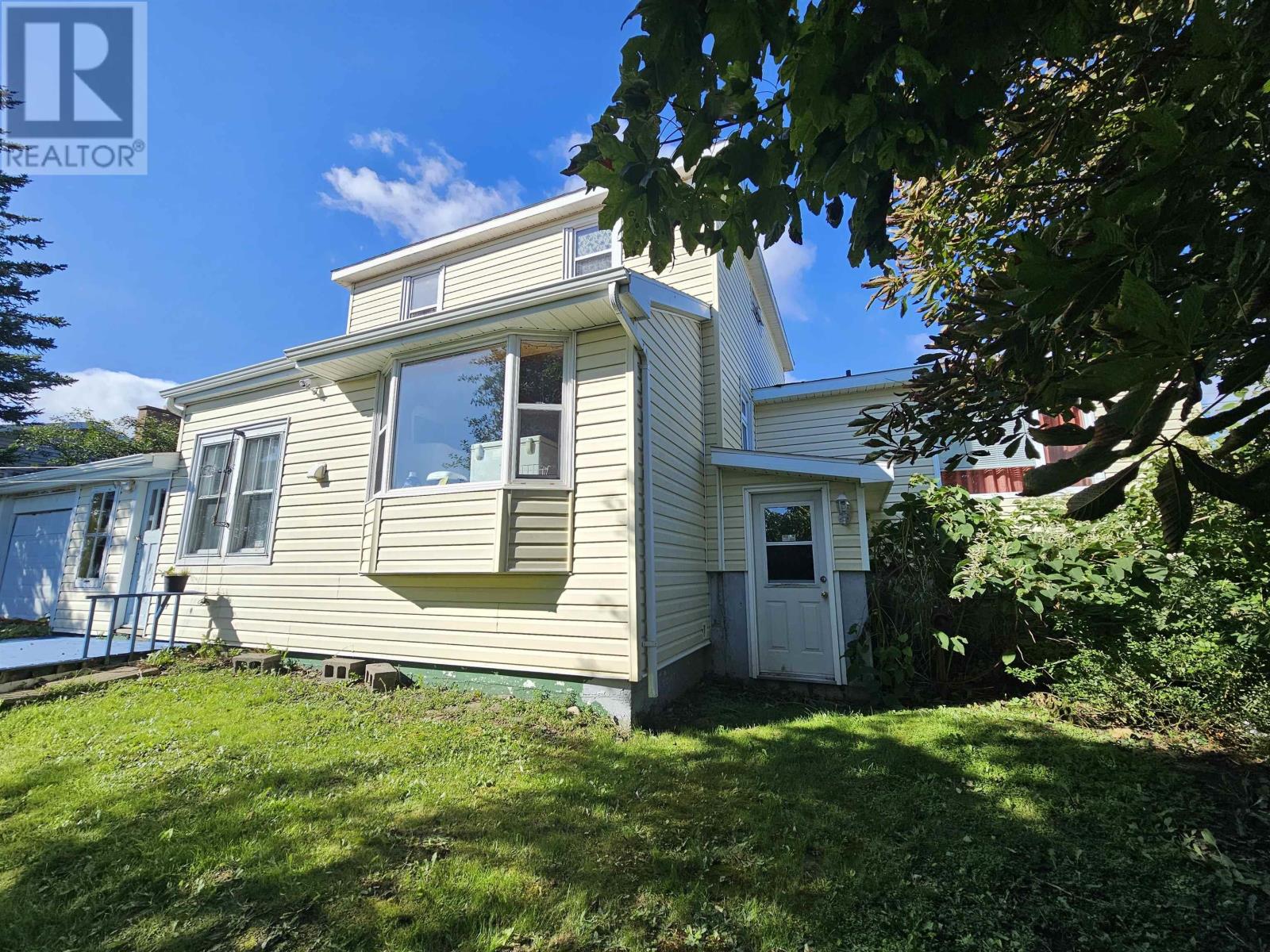 6 Alphonse Street, Glace Bay, Nova Scotia  B1A 4A3 - Photo 4 - 202623138