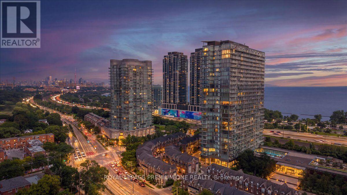 901 - 103 THE QUEENSWAY, Toronto, Ontario