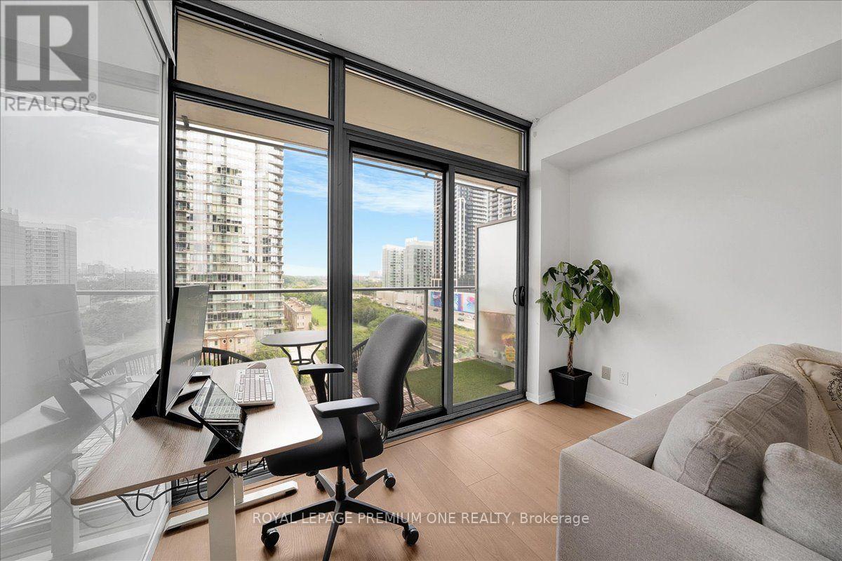 901 - 103 The Queensway, Toronto, Ontario  M6S 5B3 - Photo 11 - W13777682