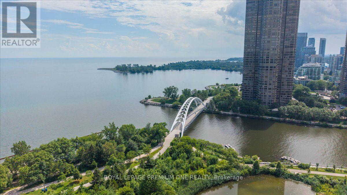 901 - 103 The Queensway, Toronto, Ontario  M6S 5B3 - Photo 4 - W13777682