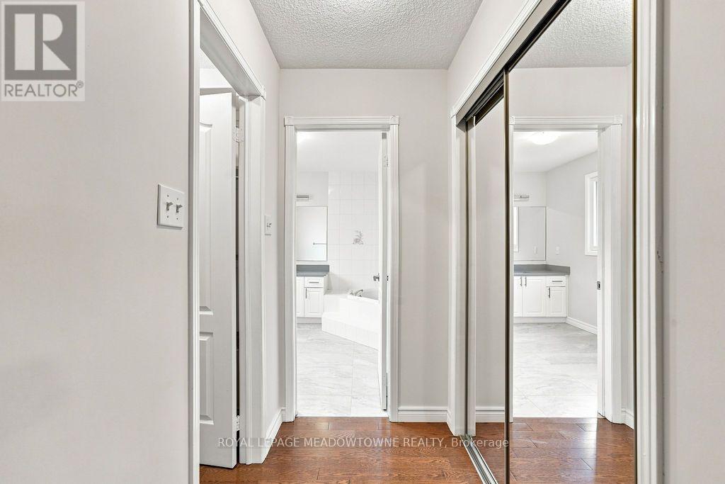 3268 Cajun Crescent, Mississauga, Ontario  L5L 5T7 - Photo 21 - W13777698