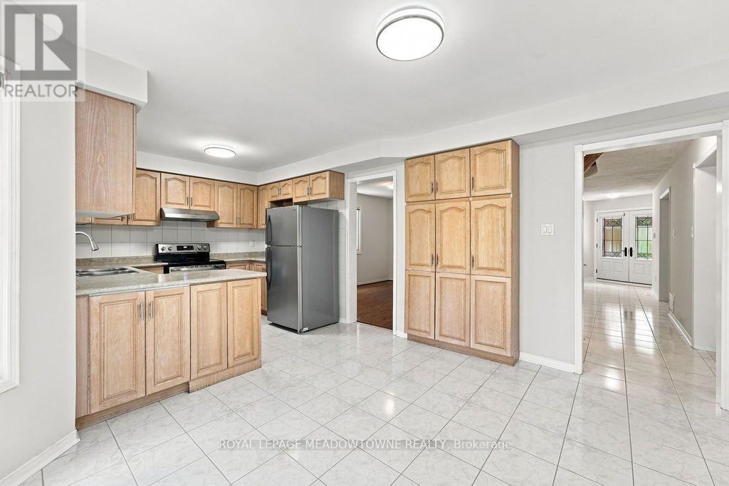 3268 Cajun Crescent, Mississauga, Ontario  L5L 5T7 - Photo 9 - W13777698