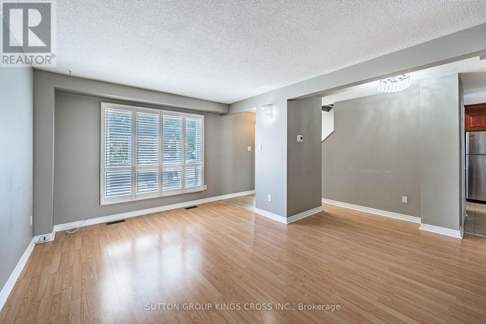 2 Hemlark Court, Brampton, Ontario  L6S 2B7 - Photo 10 - W13777710
