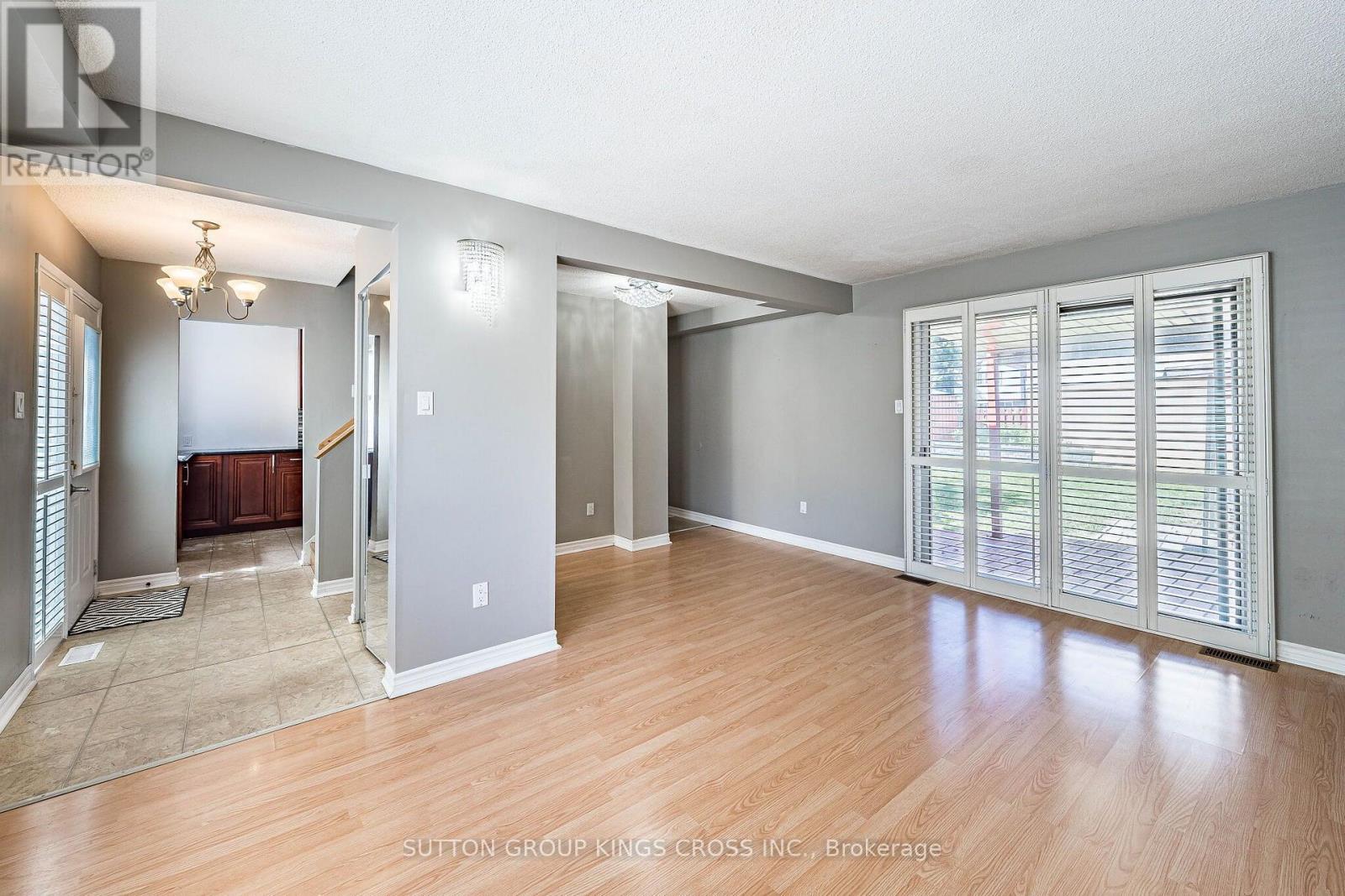 2 Hemlark Court, Brampton, Ontario  L6S 2B7 - Photo 11 - W13777710