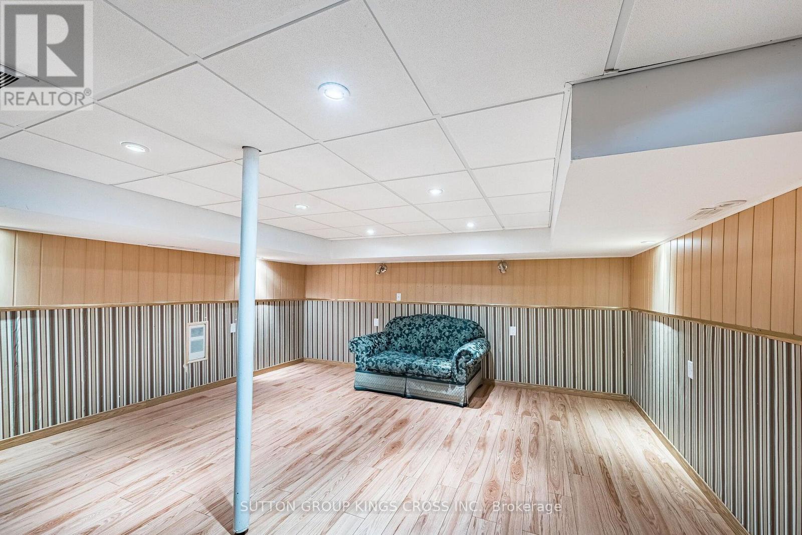 2 Hemlark Court, Brampton, Ontario  L6S 2B7 - Photo 35 - W13777710