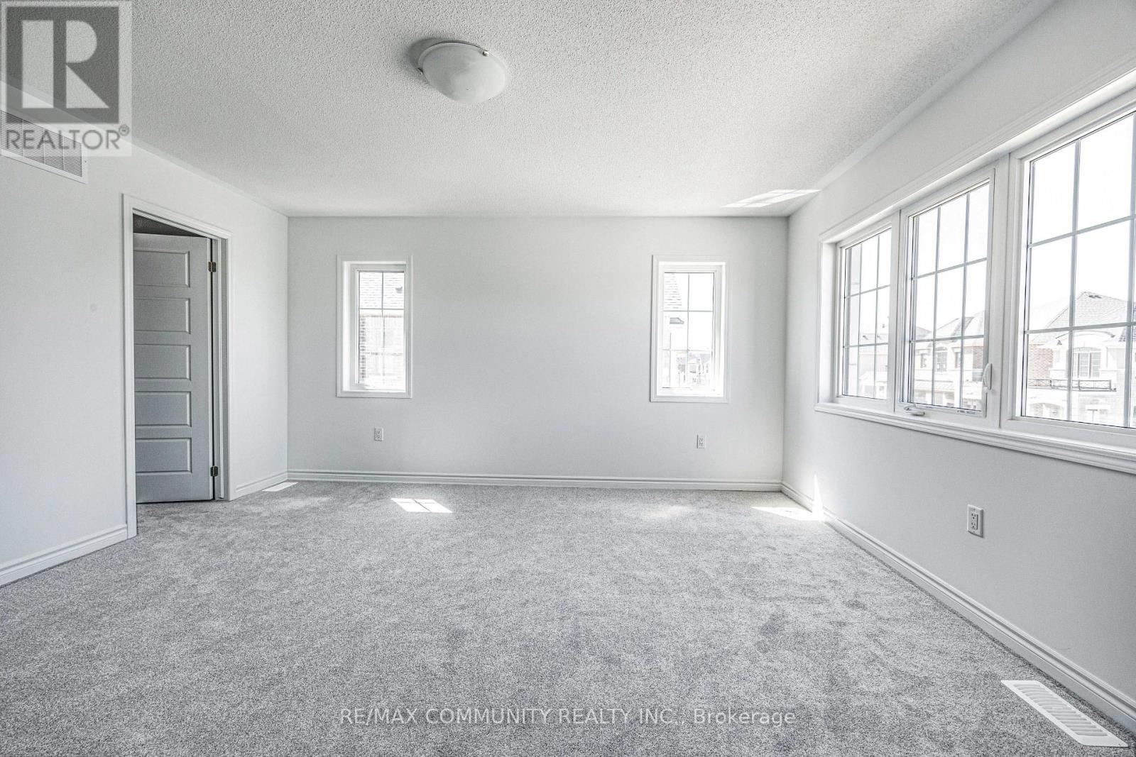 1483 Mockingbird Square, Pickering, Ontario  L1X 0N8 - Photo 14 - E13750114