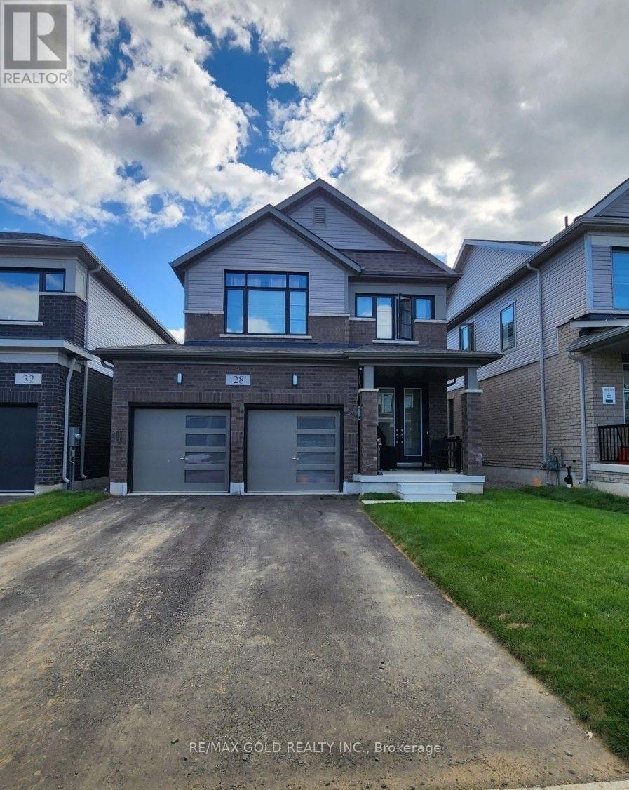 28 WEYLIE STREET, Hamilton, Ontario
