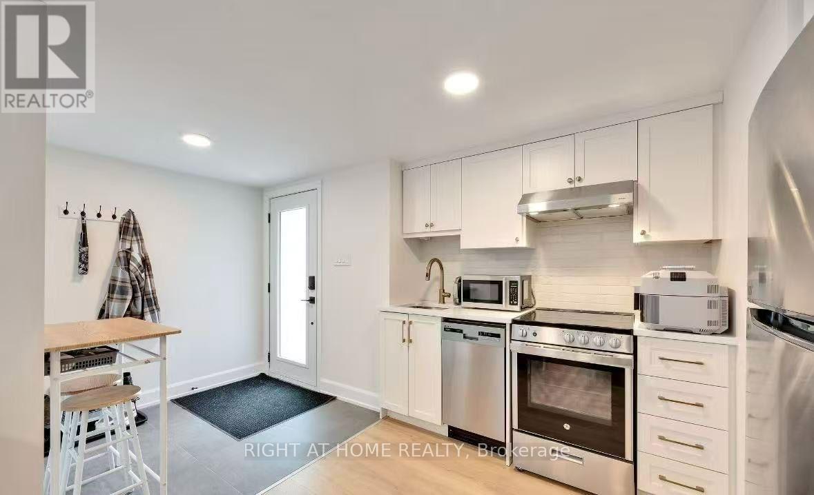 #2 - 1316 Dochester Ave Avenue, Ottawa, Ontario  K1Z 8E7 - Photo 4 - X13777716