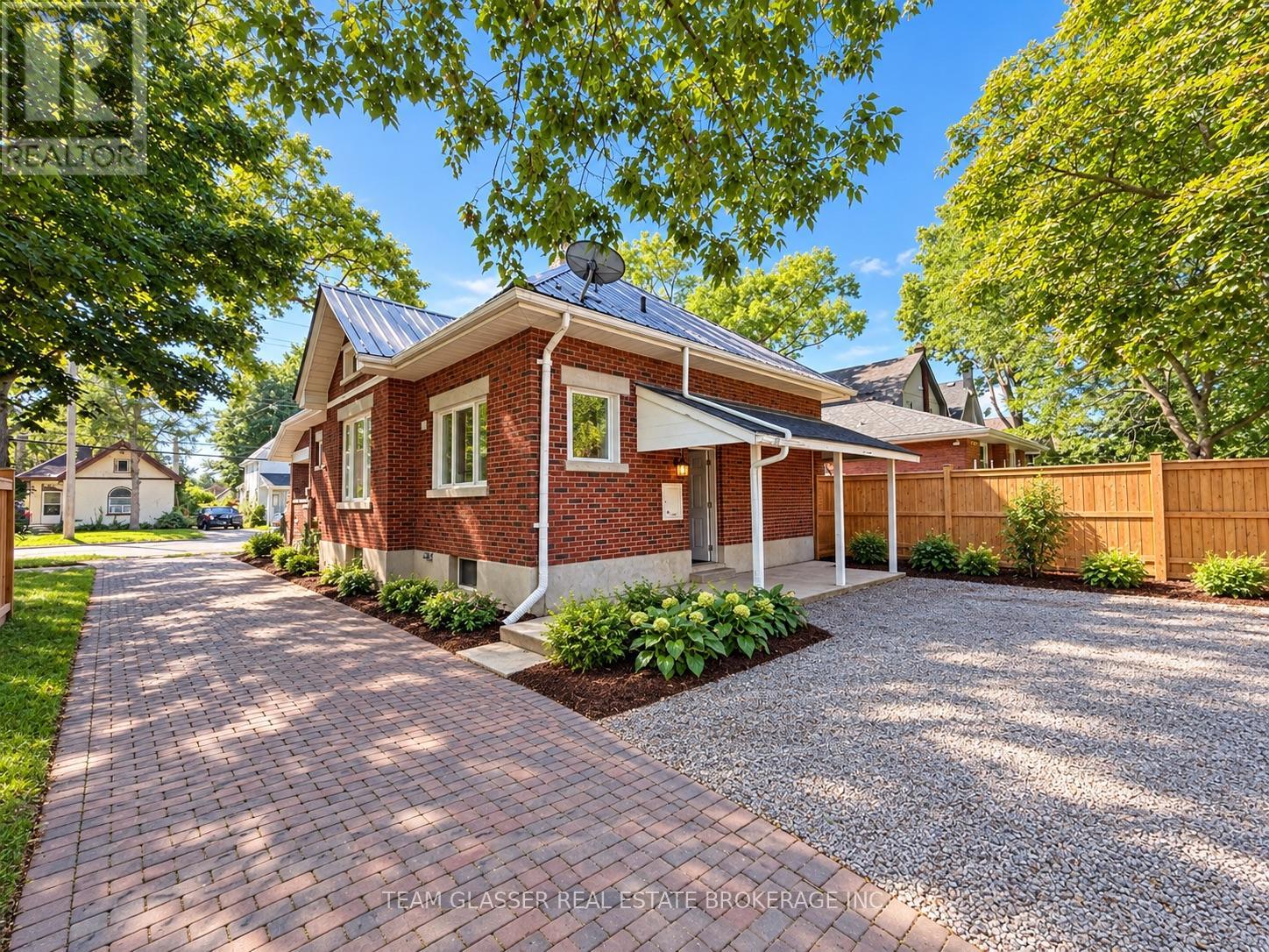 $1,300 MonthlyLower - 884 Trafalgar Street, London East, Ontario