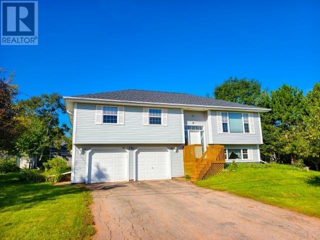 47 Anne Crescent, Stratford, Prince Edward Island  C1B 1M8 - Photo 1 - 202622654