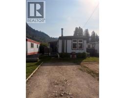 217 3RD Avenue, Castlegar, British Columbia