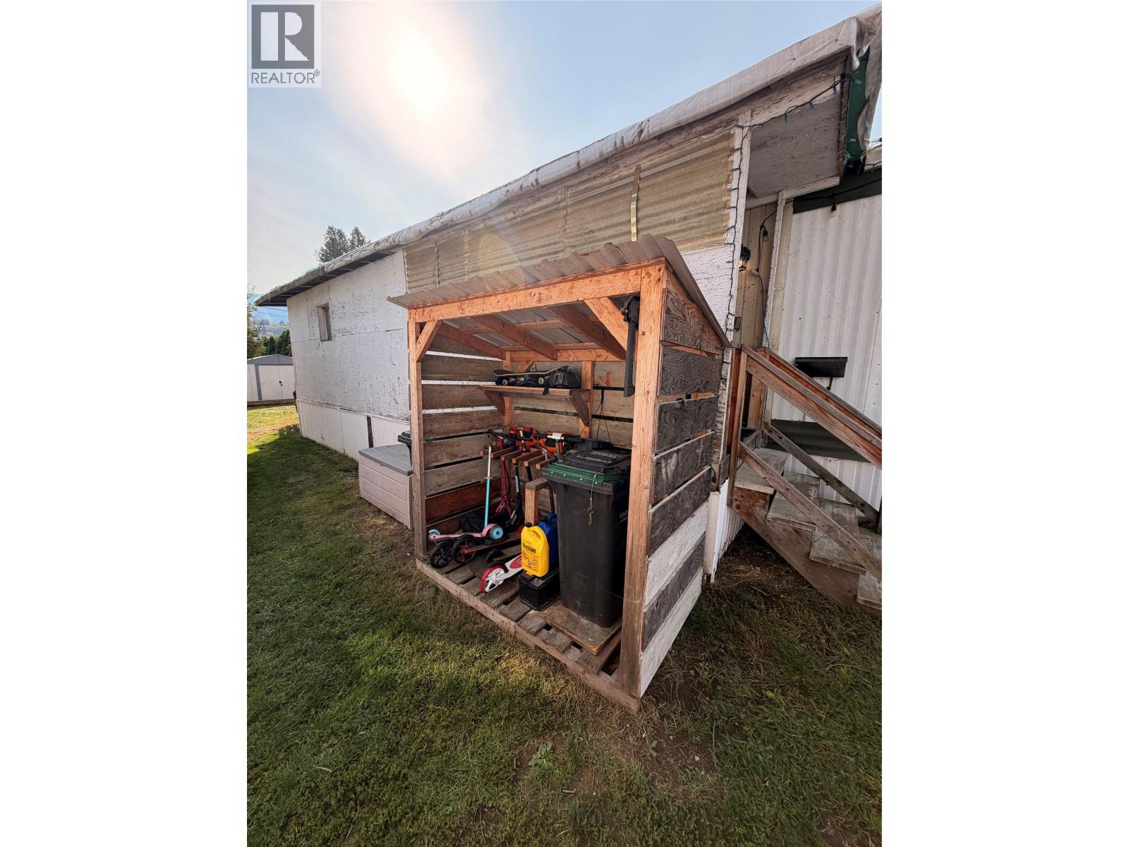 217 3rd Avenue, Castlegar, British Columbia V1N 2N2 - Photo 18 - 10399554
