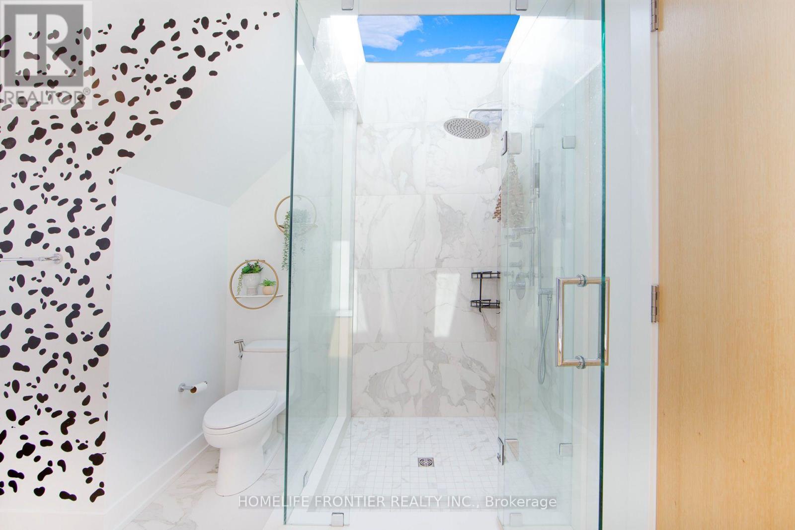 14 Gore Street, Toronto, Ontario  M6J 2C6 - Photo 11 - C13773314