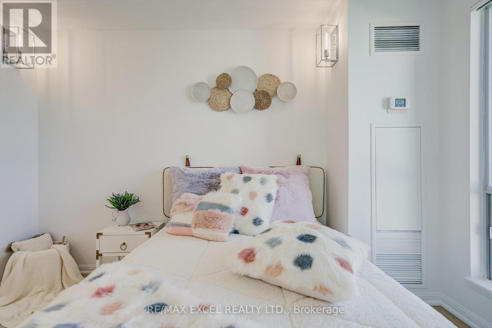 1706 - 8 Lee Centre Drive, Toronto, Ontario  M1H 3H8 - Photo 34 - E13775814