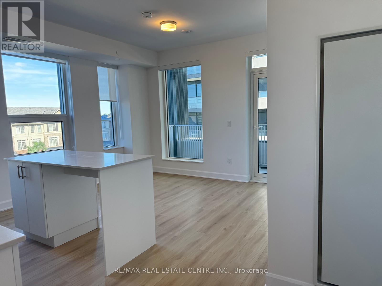 310 - 3240 William Coltson Avenue, Oakville, Ontario  L6H 0X1 - Photo 11 - W13777720