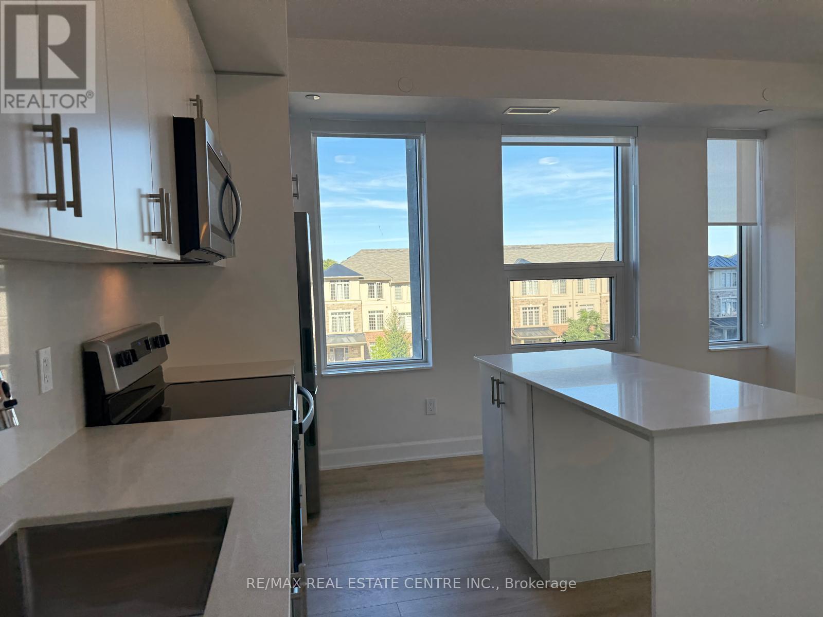 310 - 3240 William Coltson Avenue, Oakville, Ontario  L6H 0X1 - Photo 12 - W13777720