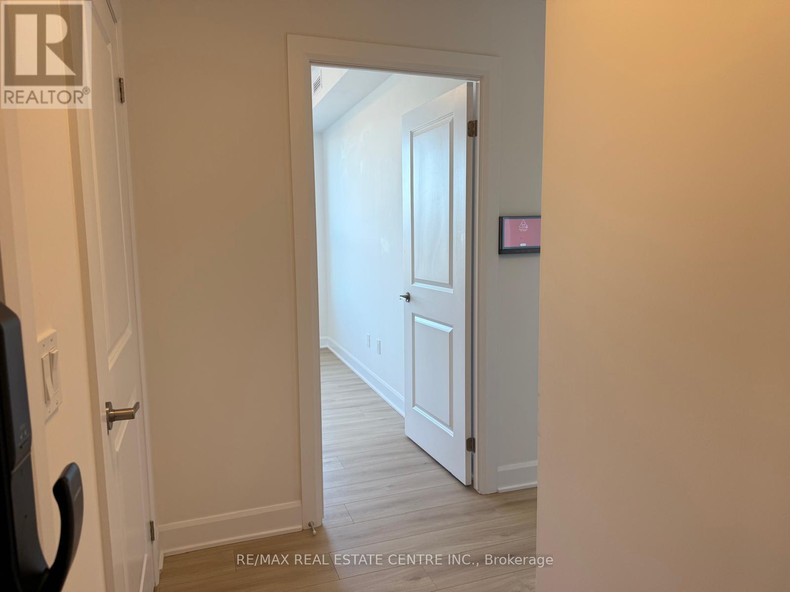 310 - 3240 William Coltson Avenue, Oakville, Ontario  L6H 0X1 - Photo 2 - W13777720