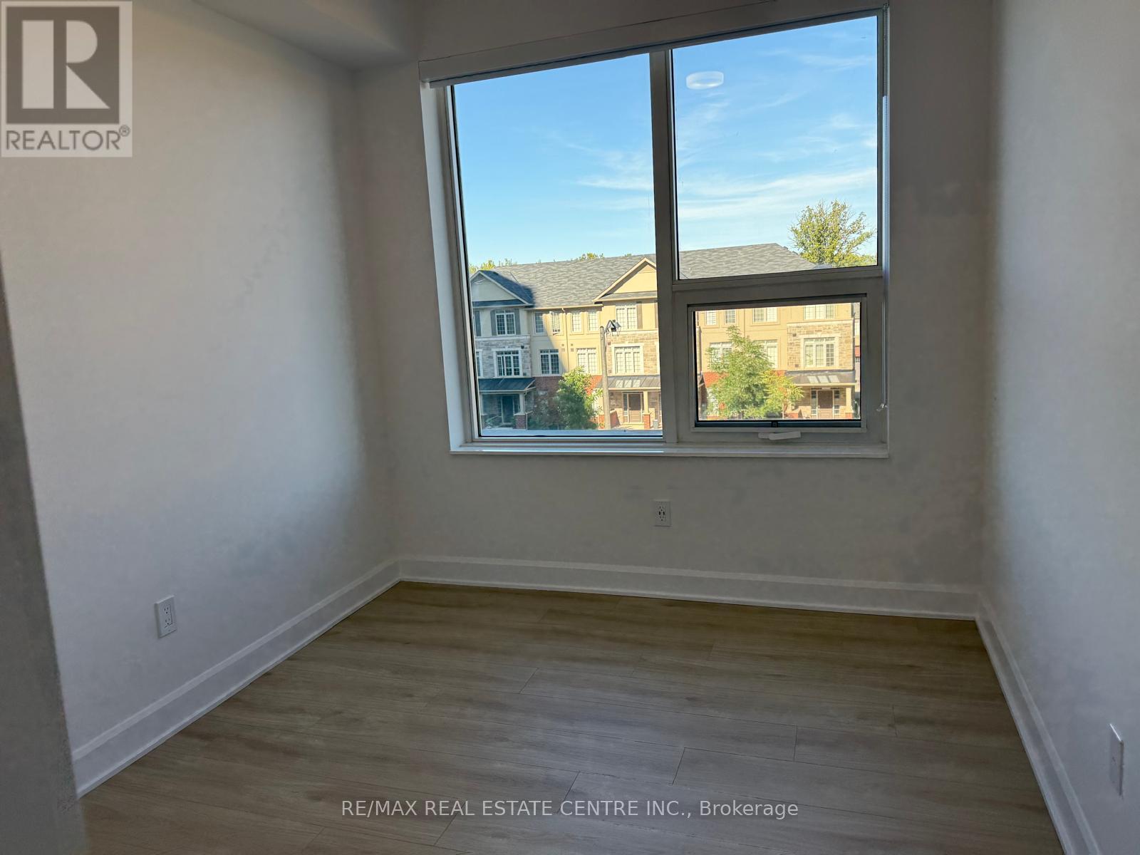 310 - 3240 William Coltson Avenue, Oakville, Ontario  L6H 0X1 - Photo 5 - W13777720