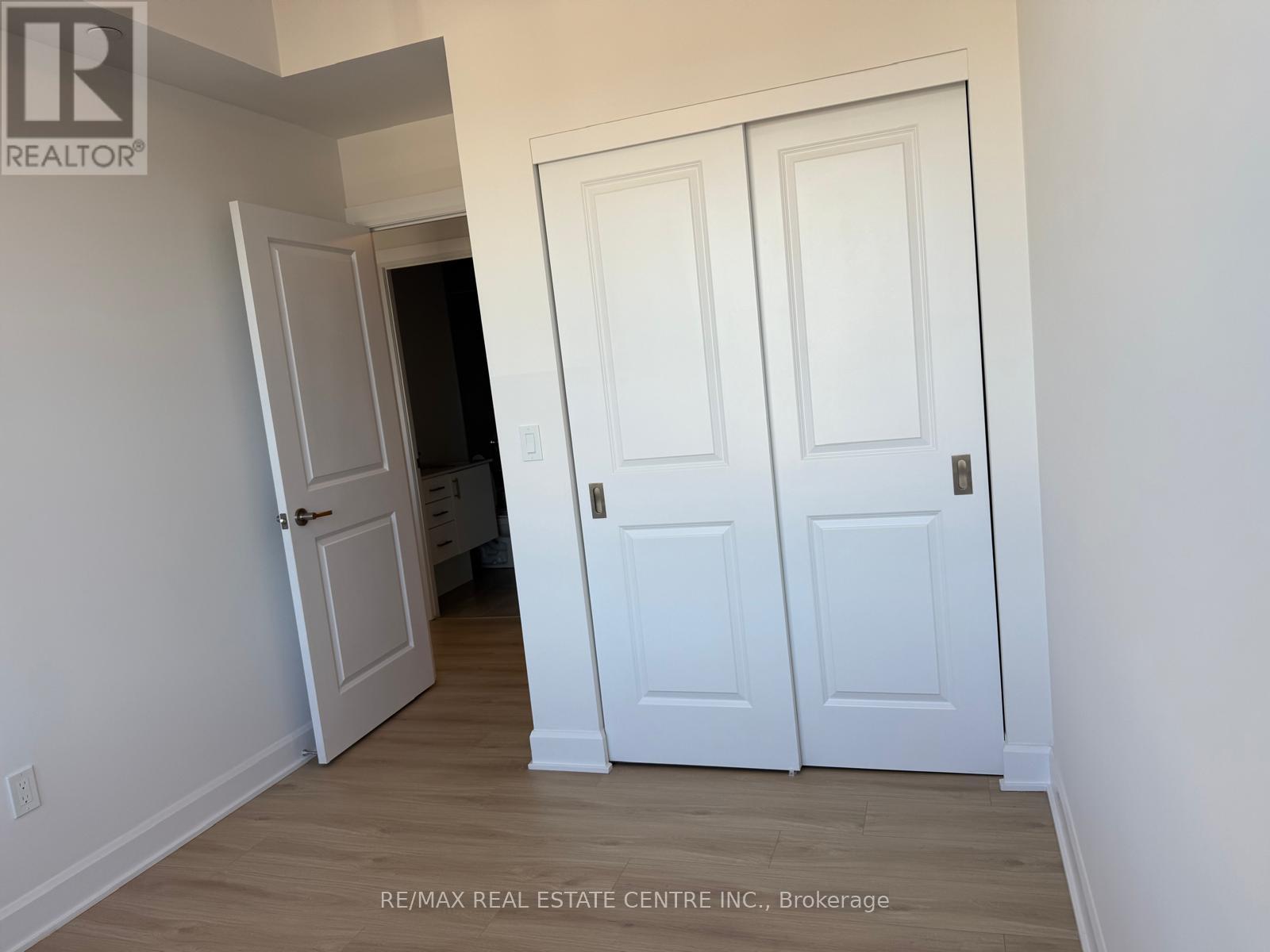 310 - 3240 William Coltson Avenue, Oakville, Ontario  L6H 0X1 - Photo 6 - W13777720
