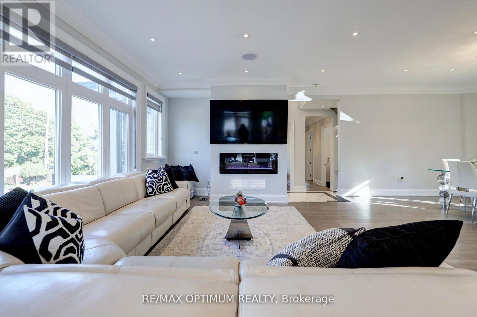 26 Pioneer Drive, Mississauga, Ontario  L5M 1G9 - Photo 11 - W13777734