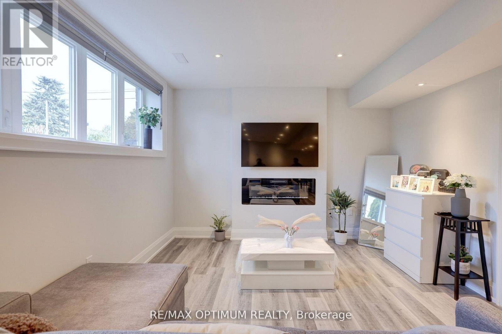 26 Pioneer Drive, Mississauga, Ontario  L5M 1G9 - Photo 39 - W13777734