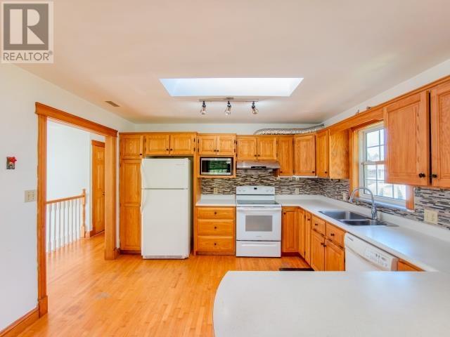 47 Anne Crescent, Stratford, Prince Edward Island  C1B 1M8 - Photo 5 - 202622654