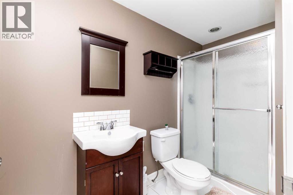 18 Arnold Close, Red Deer, Alberta  T4R 3G2 - Photo 36 - A2344322