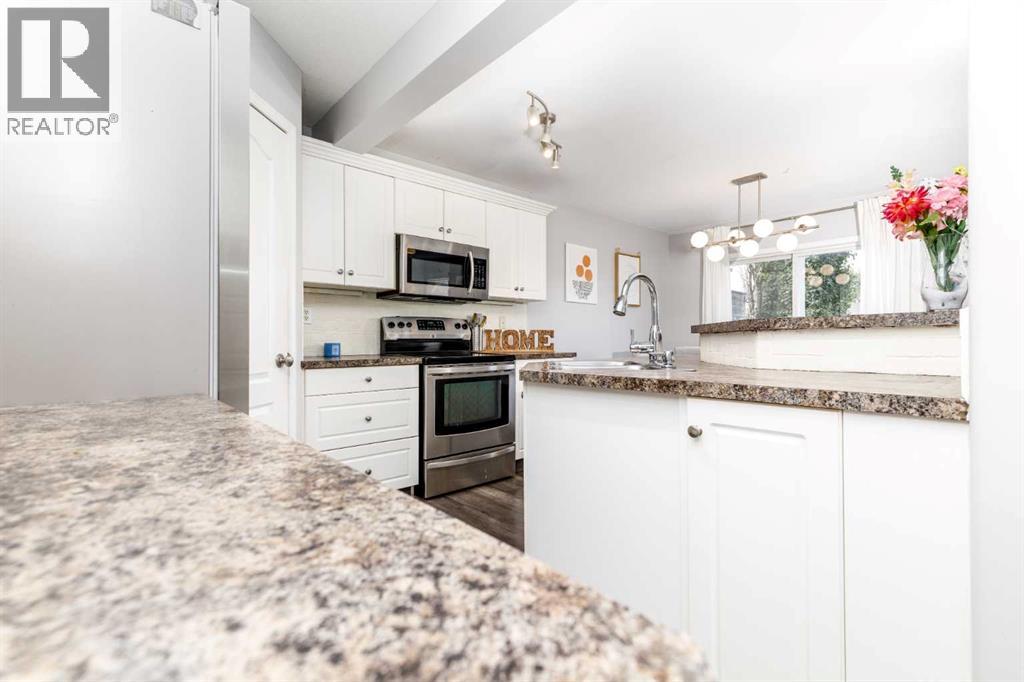 18 Arnold Close, Red Deer, Alberta  T4R 3G2 - Photo 12 - A2344322