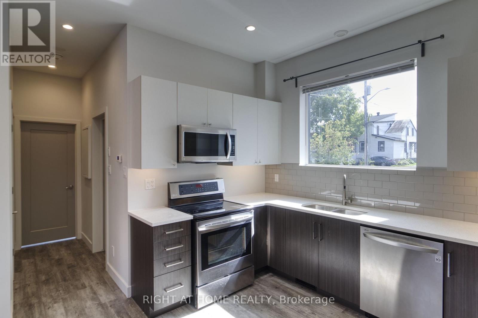 Unit #3 - 118/116 Water Street, Mississippi Mills, Ontario  K0A 1A0 - Photo 4 - X13777742