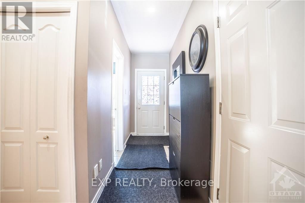 40 Alameda Way, Ottawa, Ontario  K2J 5B3 - Photo 2 - X13777772