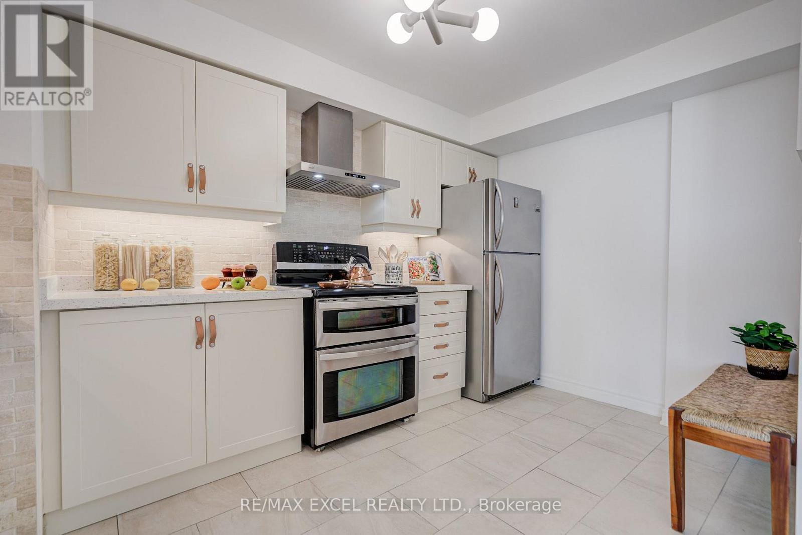 1706 - 8 Lee Centre Drive, Toronto, Ontario  M1H 3H8 - Photo 16 - E13775814