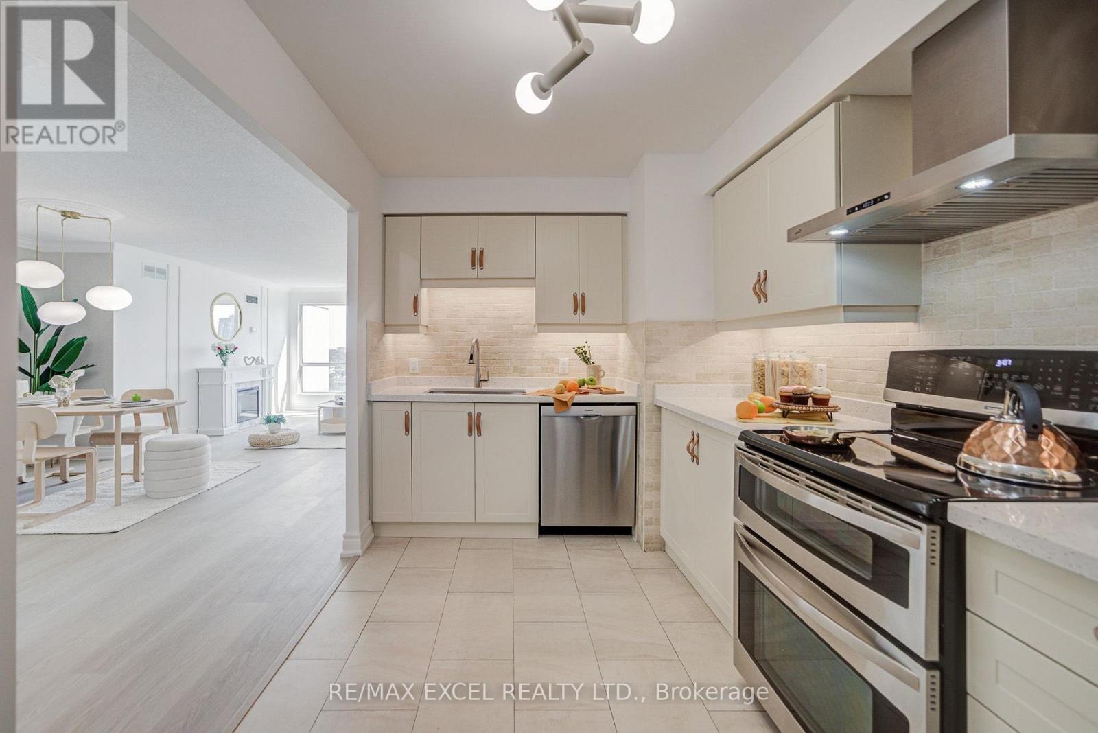 1706 - 8 Lee Centre Drive, Toronto, Ontario  M1H 3H8 - Photo 20 - E13775814