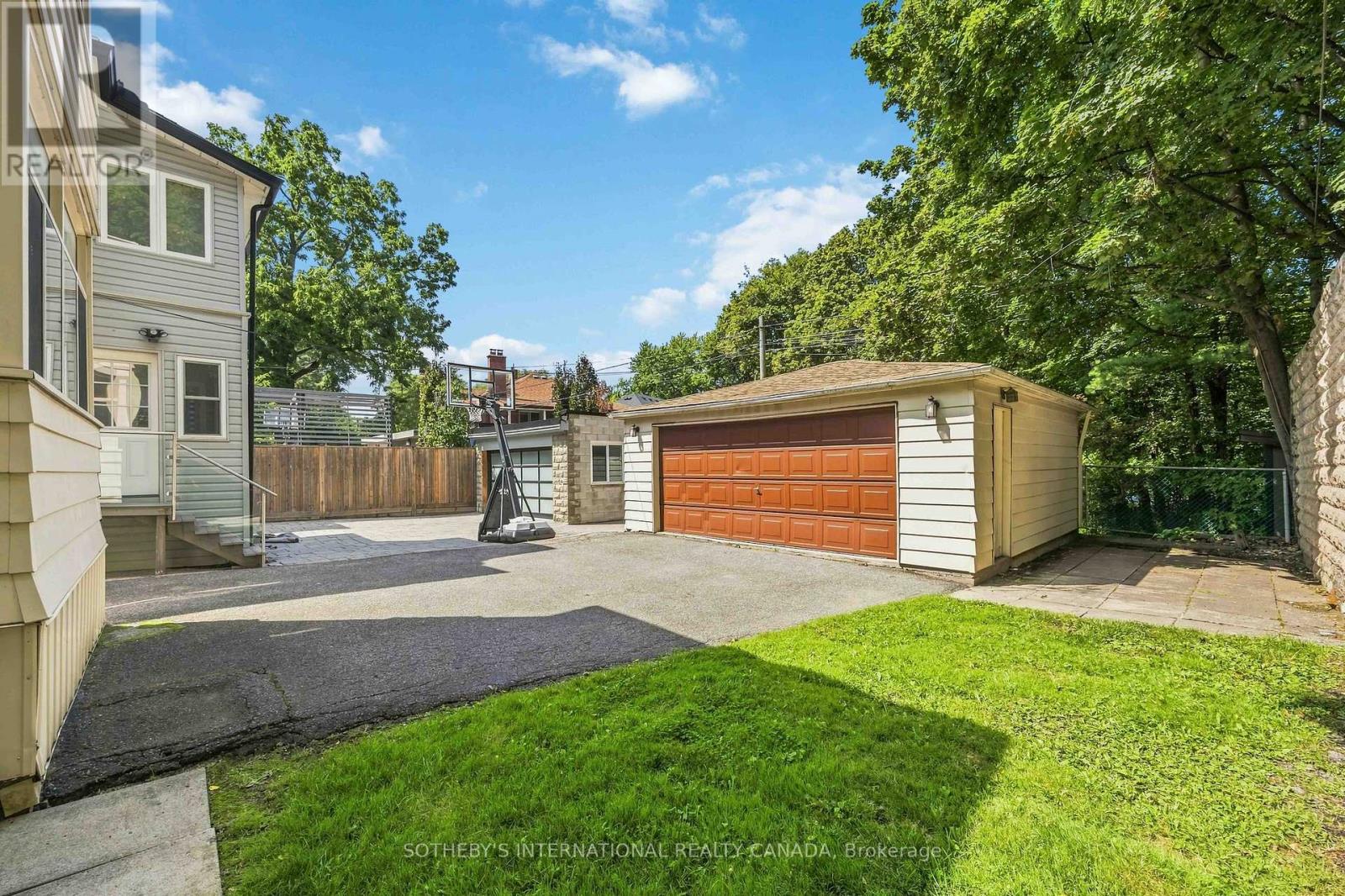 Upper - 14 Kilbarry Road, Toronto, Ontario  M5P 1K5 - Photo 20 - C13777752