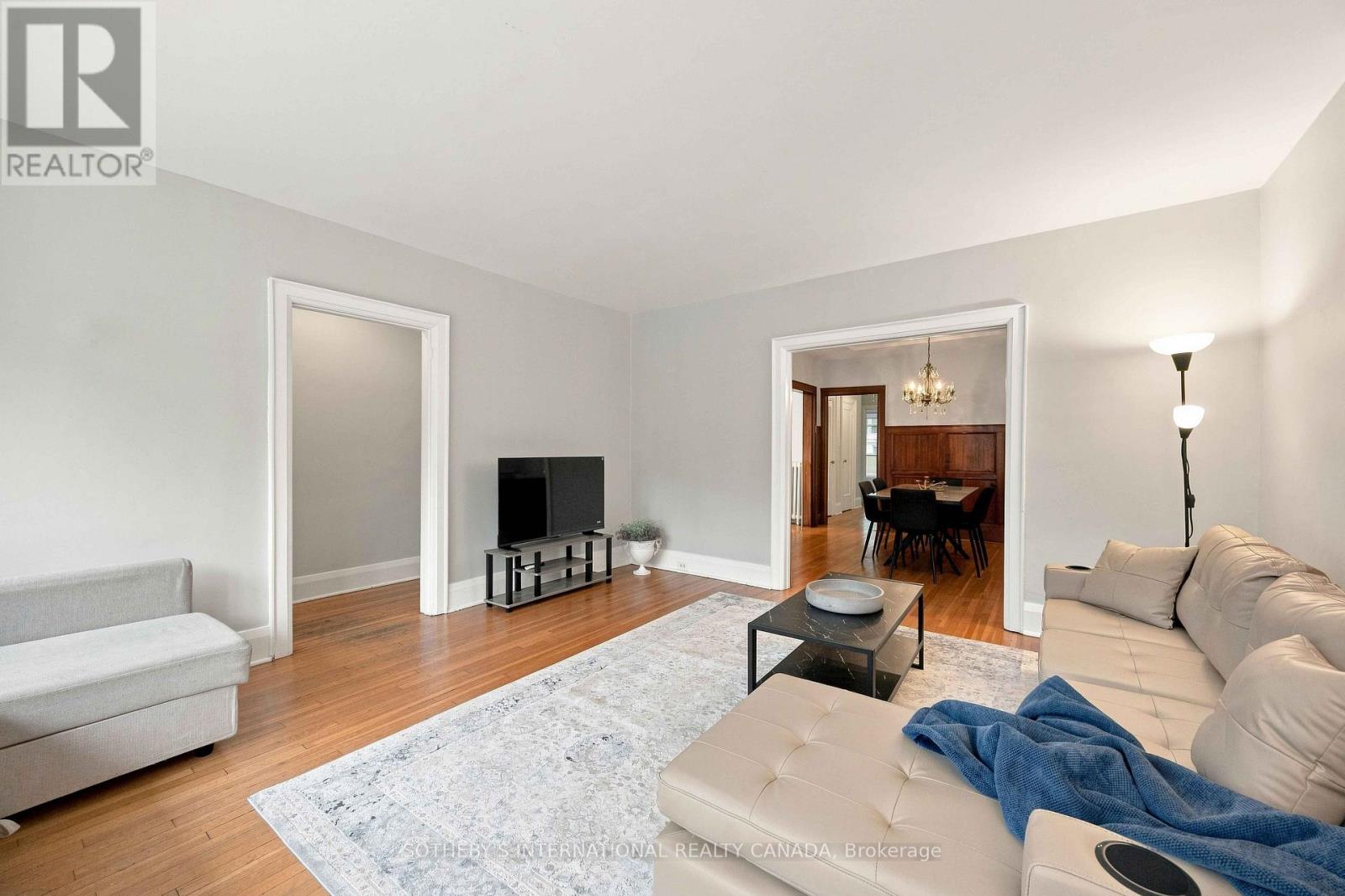 Upper - 14 Kilbarry Road, Toronto, Ontario  M5P 1K5 - Photo 5 - C13777752