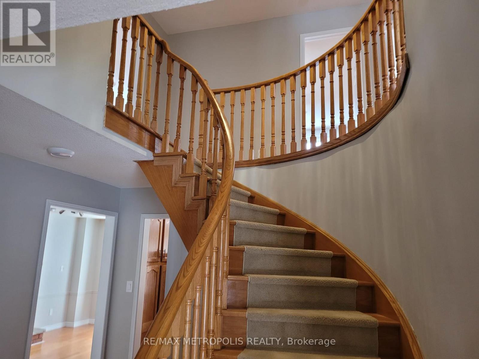 83 Windrush Trail, Toronto, Ontario  M1C 3Z9 - Photo 2 - E13777780