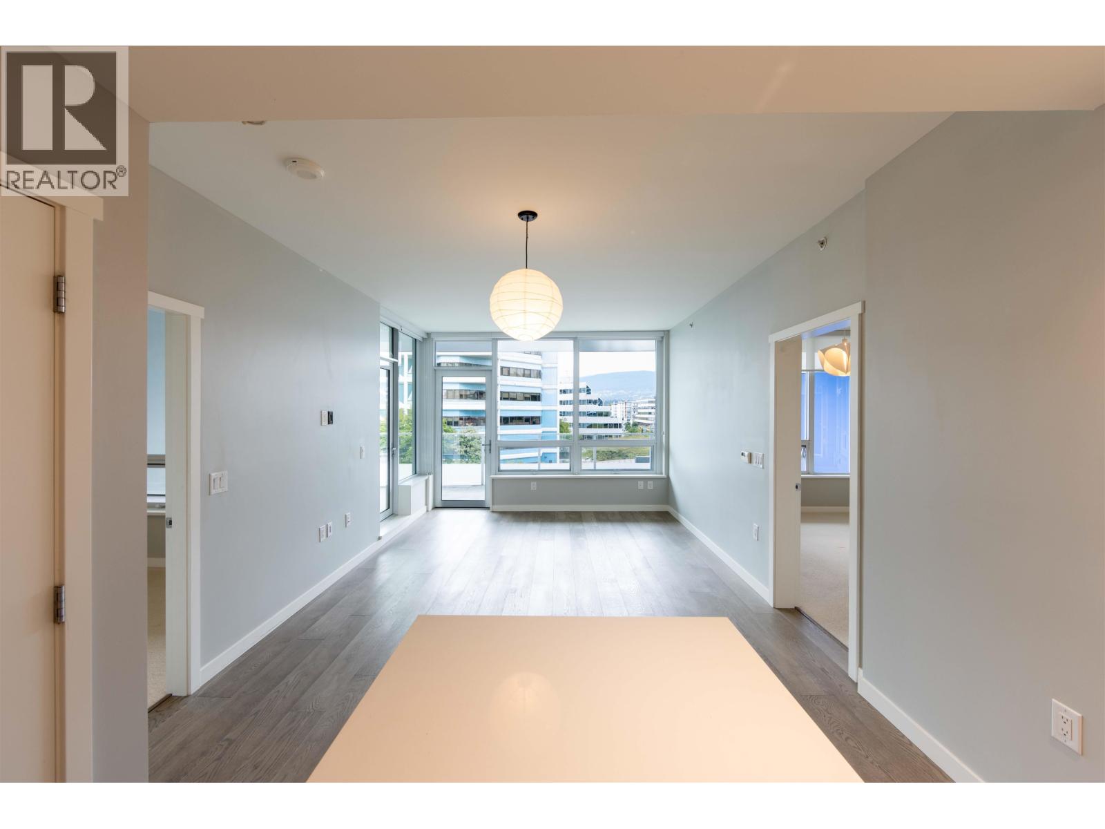 504 118 Carrie Cates Court, North Vancouver, British Columbia  V7L 0B2 - Photo 3 - R3164554