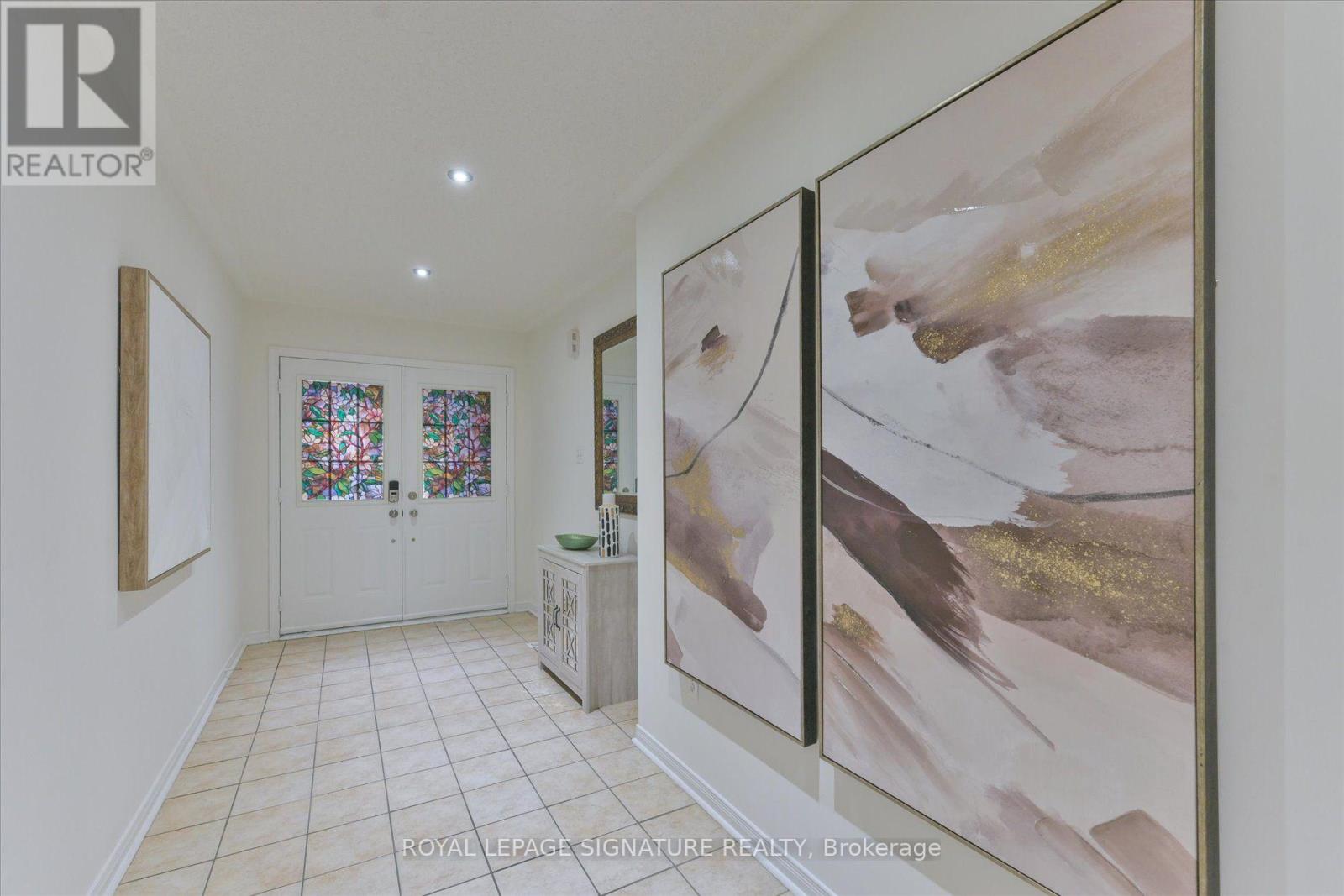 587 Candlestick Circle, Mississauga, Ontario  L4Z 0B3 - Photo 2 - W13777736
