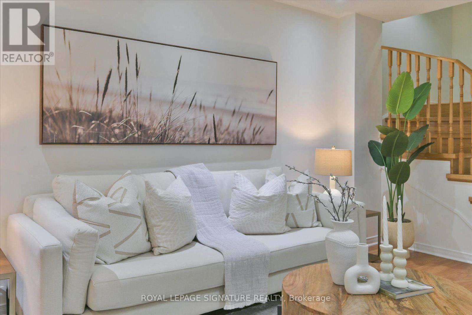 587 Candlestick Circle, Mississauga, Ontario  L4Z 0B3 - Photo 5 - W13777736